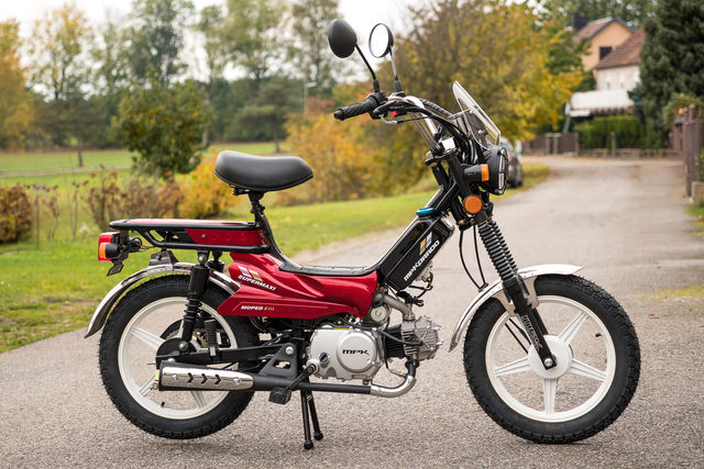 Červený Moped mpKorado Supermaxi 50 EFI